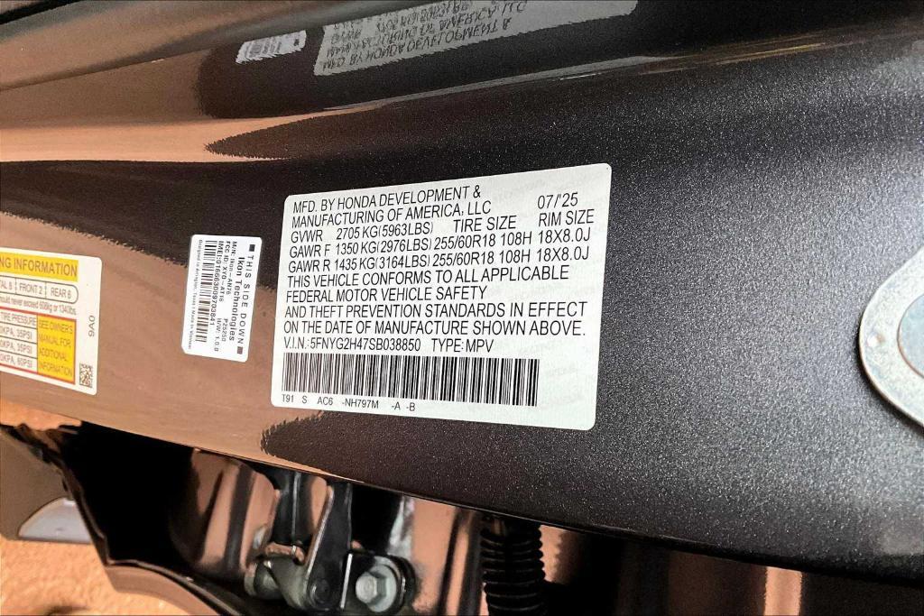 new 2025 Honda Pilot car, priced at $43,555