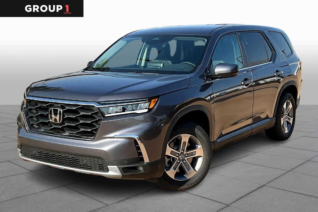 new 2025 Honda Pilot car, priced at $43,825