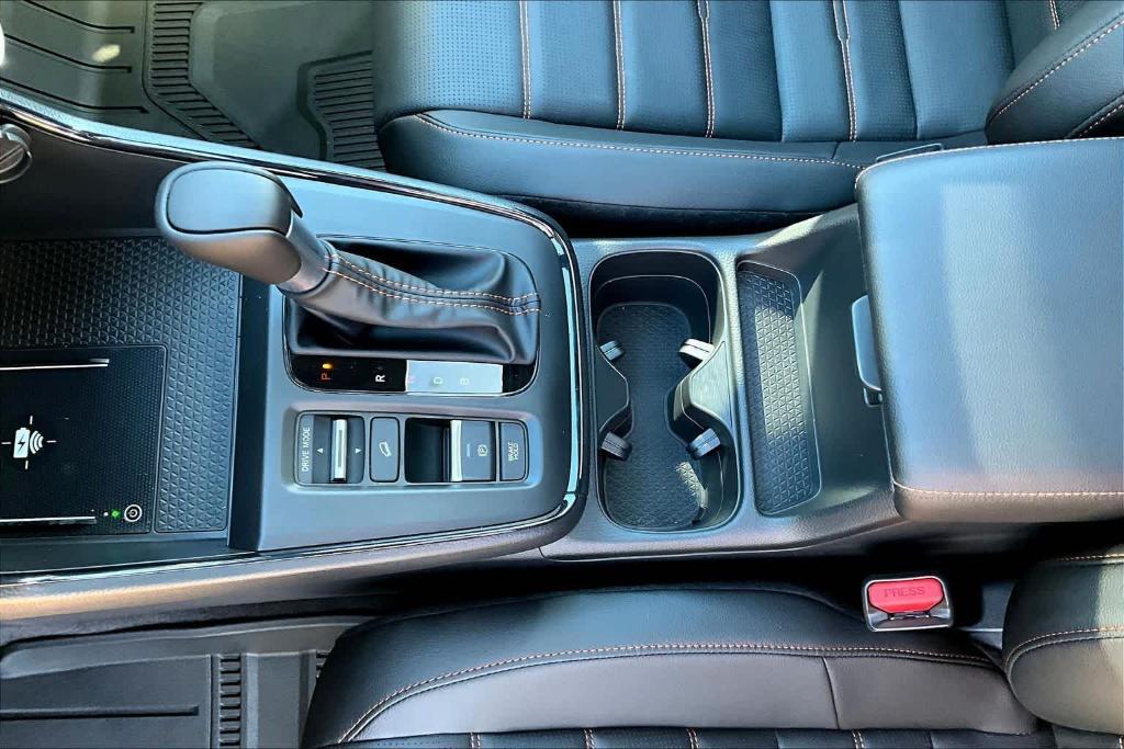 new 2026 Honda CR-V Hybrid car, priced at $39,755