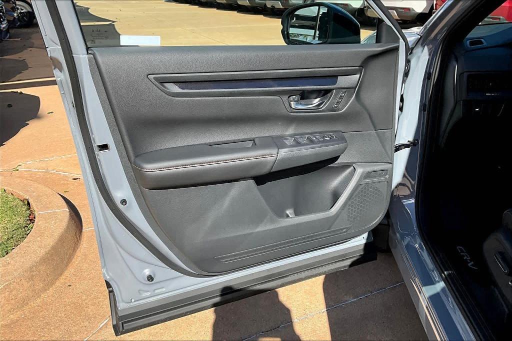 new 2026 Honda CR-V Hybrid car, priced at $39,755