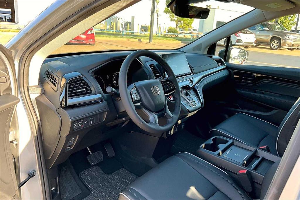 used 2025 Honda Odyssey car, priced at $46,550