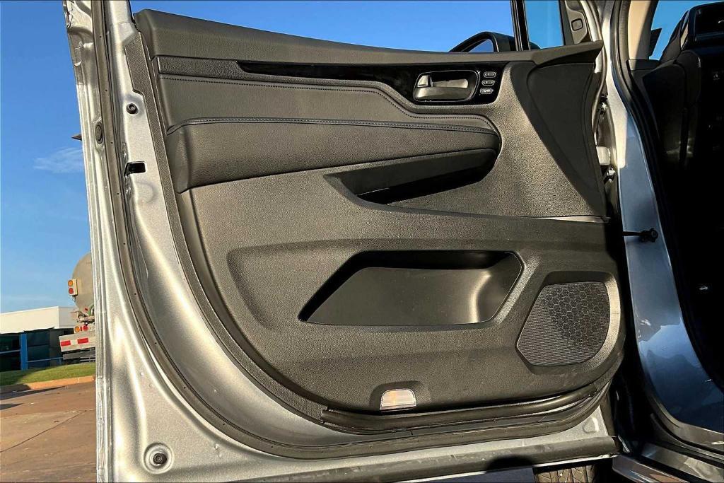used 2025 Honda Odyssey car, priced at $46,550