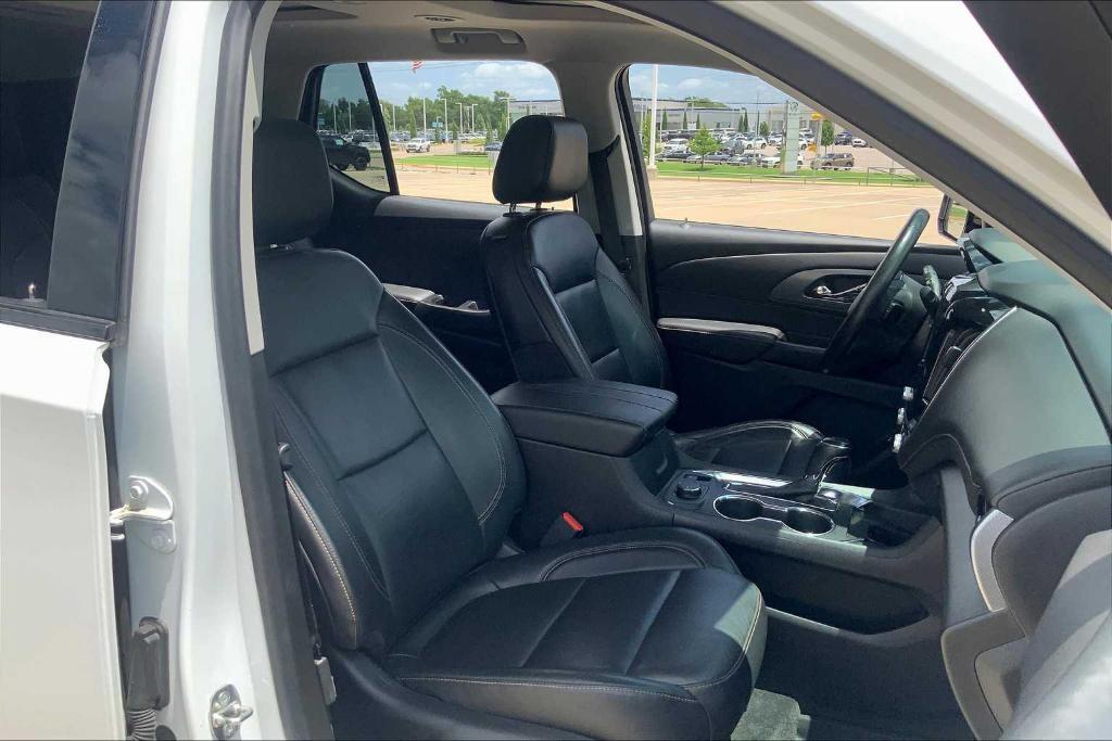 used 2020 Chevrolet Traverse car, priced at $28,955