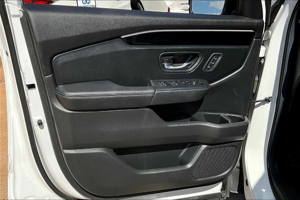used 2025 Honda Pilot car, priced at $44,785