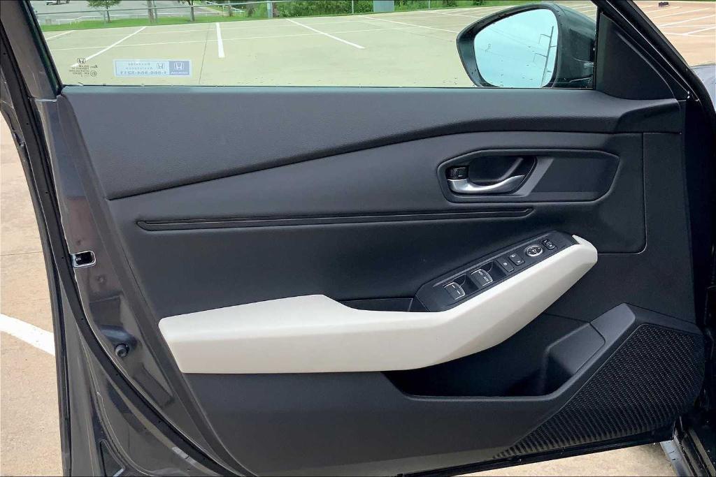 new 2025 Honda Accord car, priced at $31,085