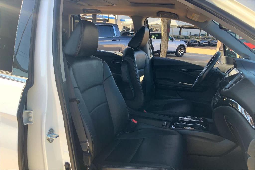 used 2022 Honda Pilot car, priced at $33,145