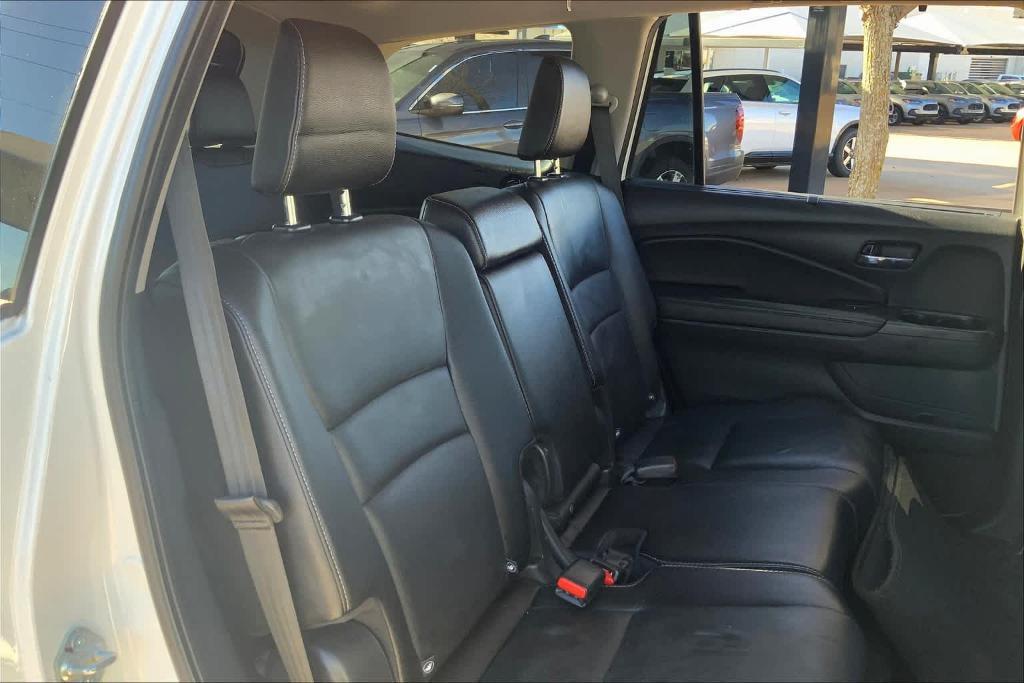 used 2022 Honda Pilot car, priced at $33,145