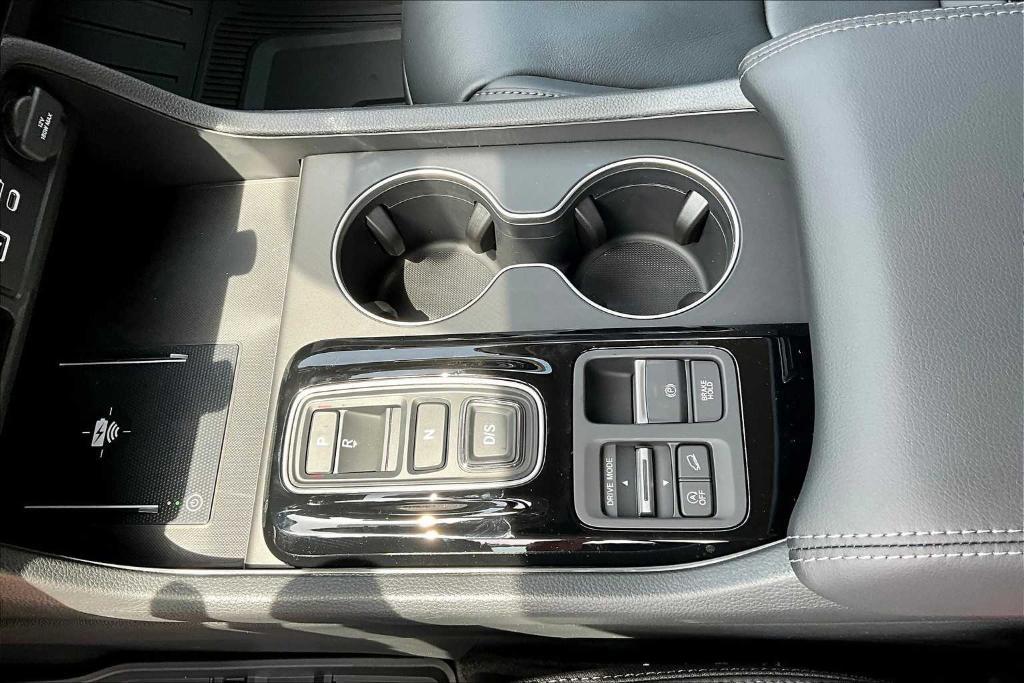 new 2025 Honda Pilot car, priced at $43,325