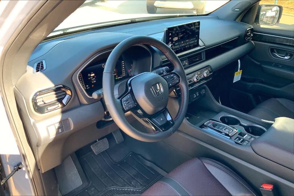 new 2025 Honda Pilot car, priced at $57,360