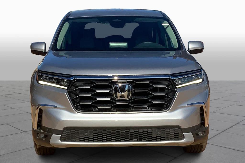 new 2025 Honda Pilot car, priced at $45,670