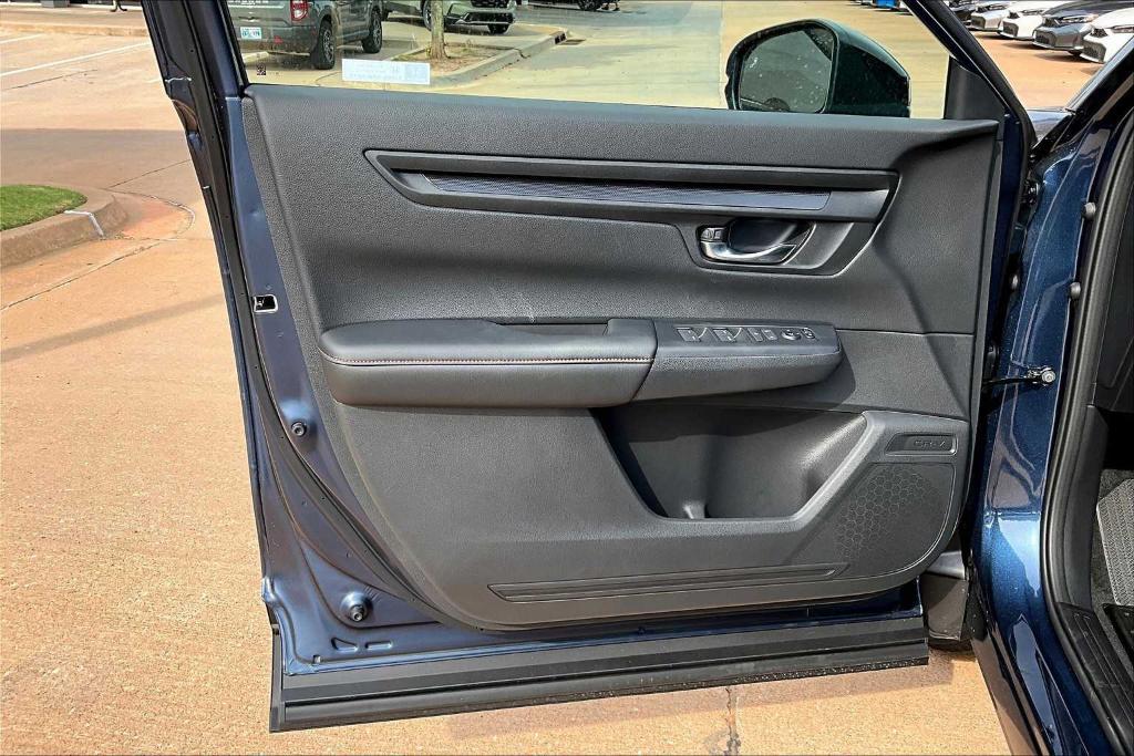new 2026 Honda CR-V Hybrid car, priced at $38,205
