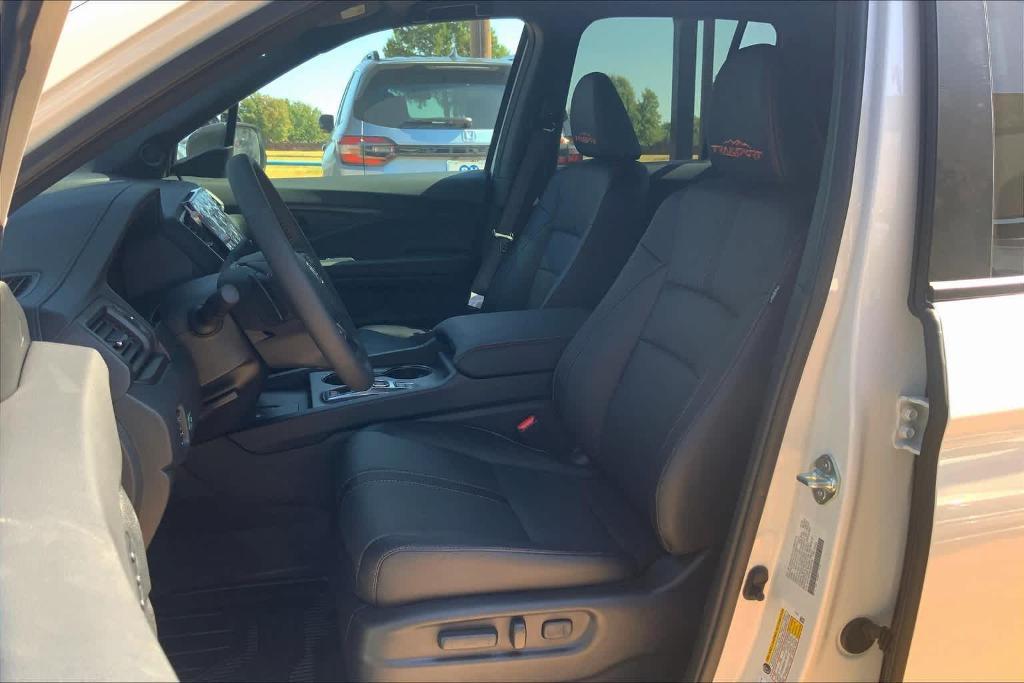 new 2025 Honda Ridgeline car, priced at $46,605