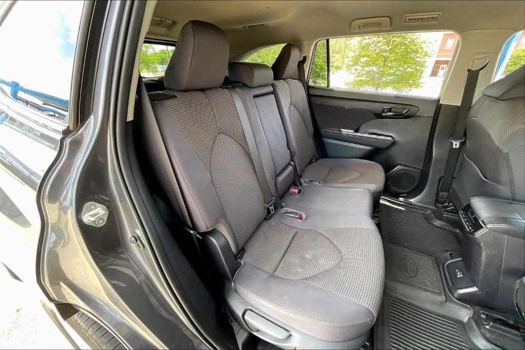 used 2023 Toyota Highlander car, priced at $33,979