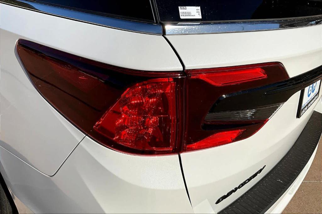 new 2026 Honda Odyssey car, priced at $44,220