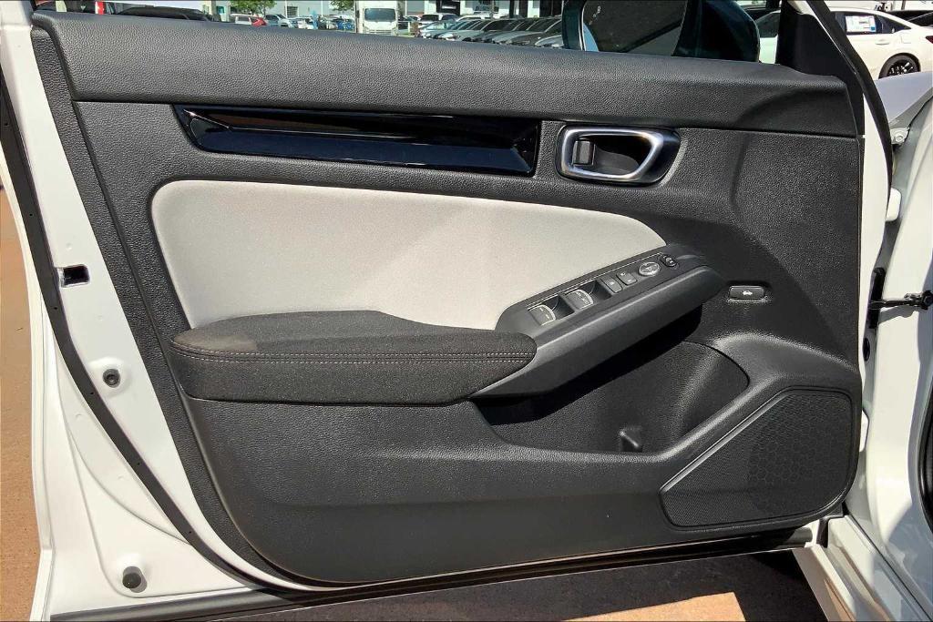 new 2025 Honda Civic Hybrid car, priced at $30,230
