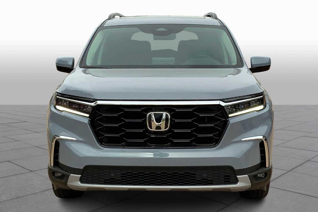new 2025 Honda Pilot car, priced at $47,280