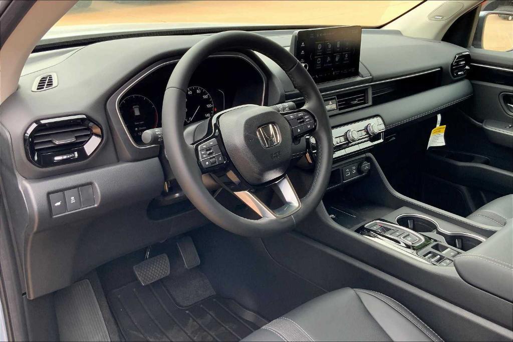 new 2025 Honda Pilot car, priced at $47,280