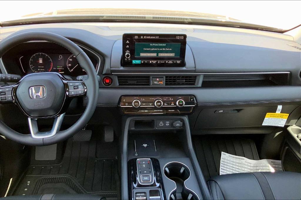 new 2025 Honda Pilot car, priced at $42,825