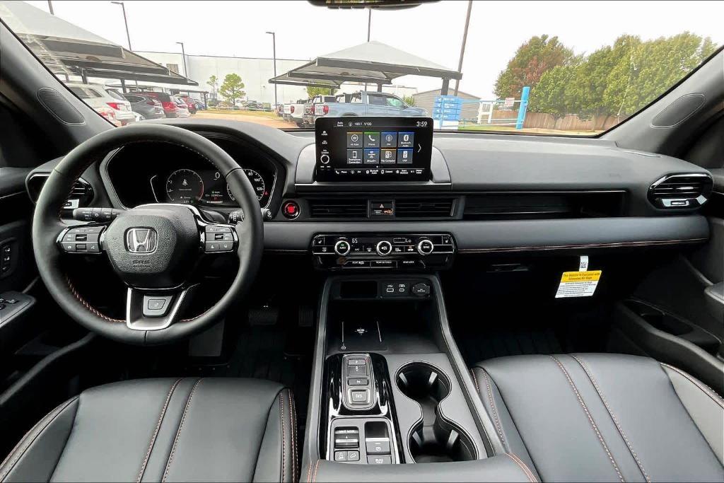 new 2025 Honda Pilot car, priced at $48,770