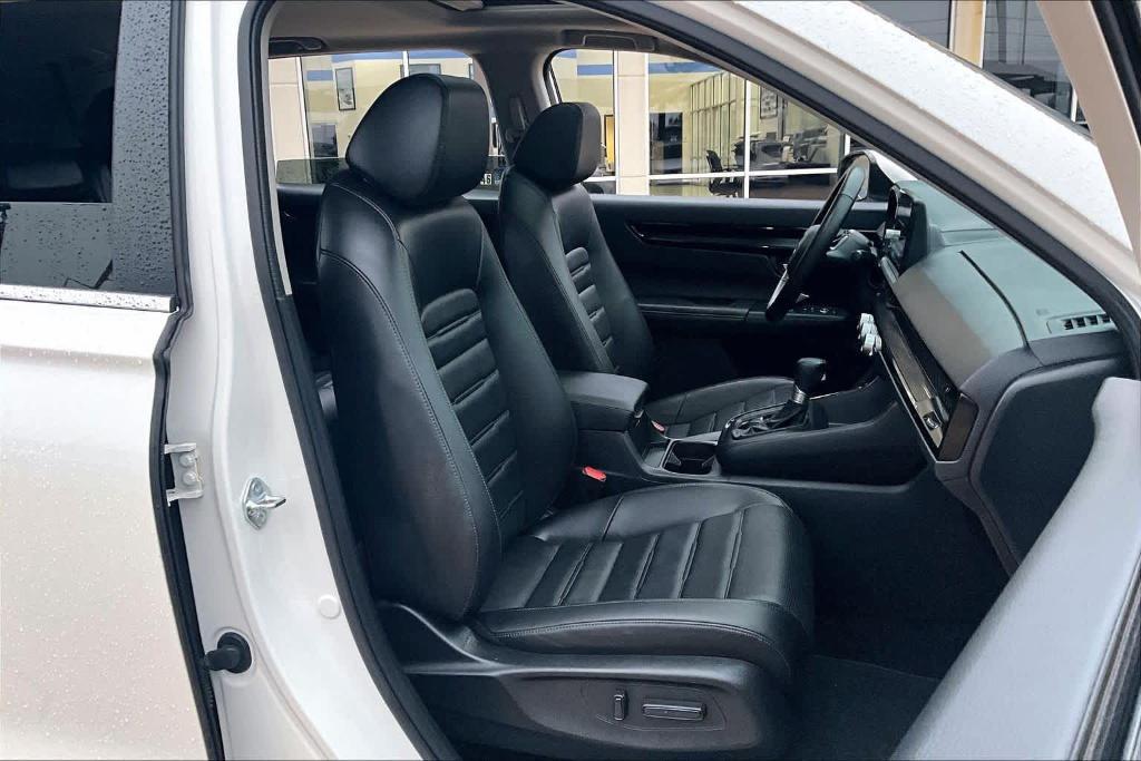 used 2025 Honda CR-V car, priced at $33,888