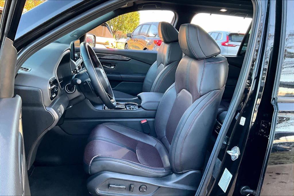 used 2025 Honda Pilot car, priced at $49,334