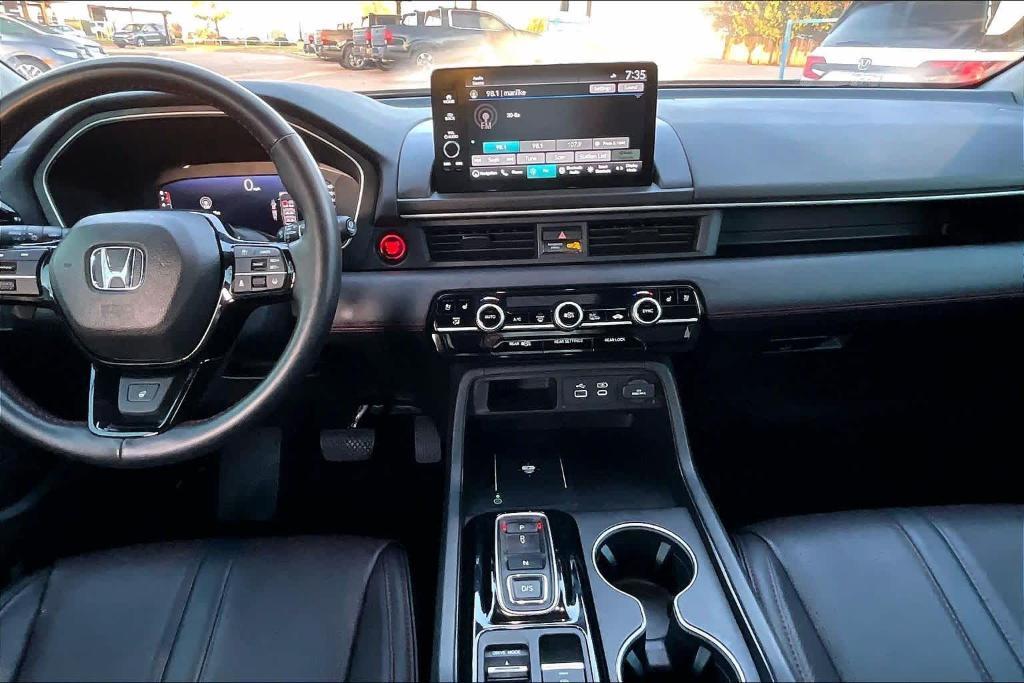 used 2025 Honda Pilot car, priced at $49,334