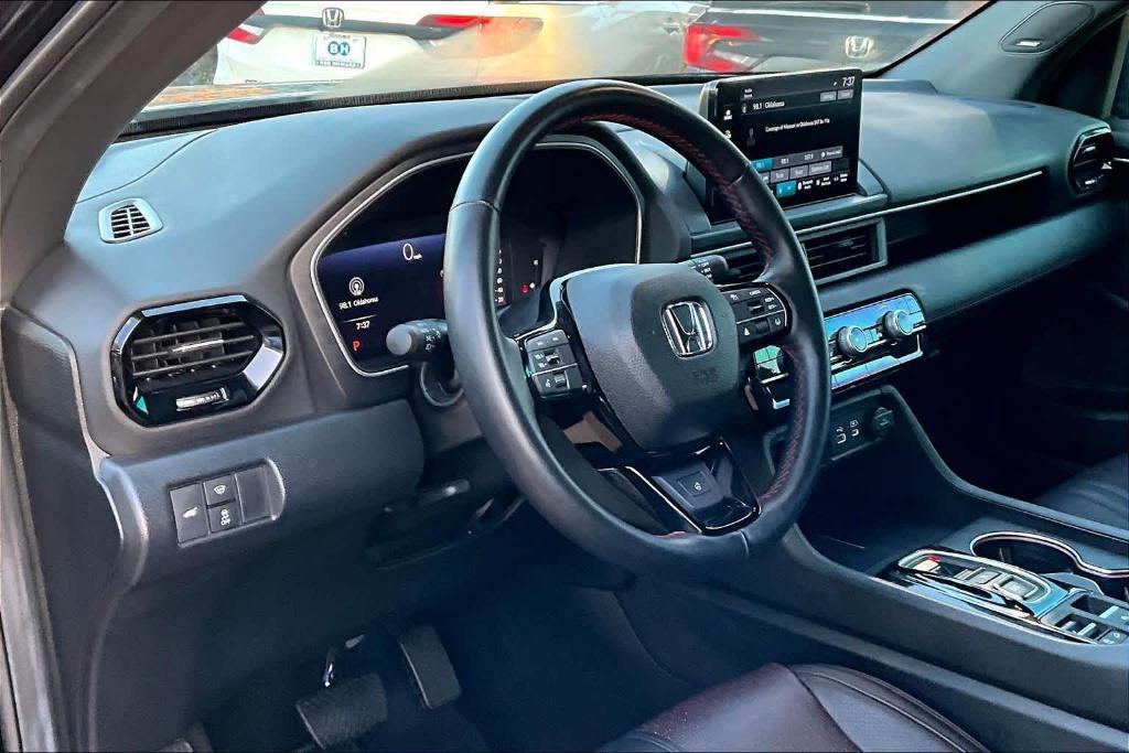 used 2025 Honda Pilot car, priced at $49,334