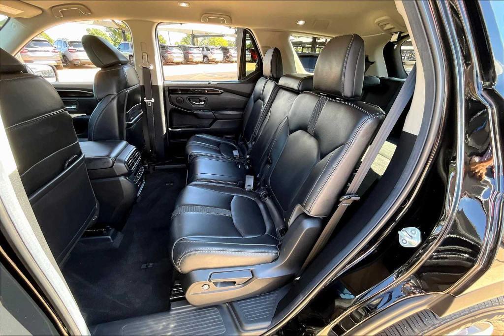 used 2025 Honda Pilot car, priced at $41,306