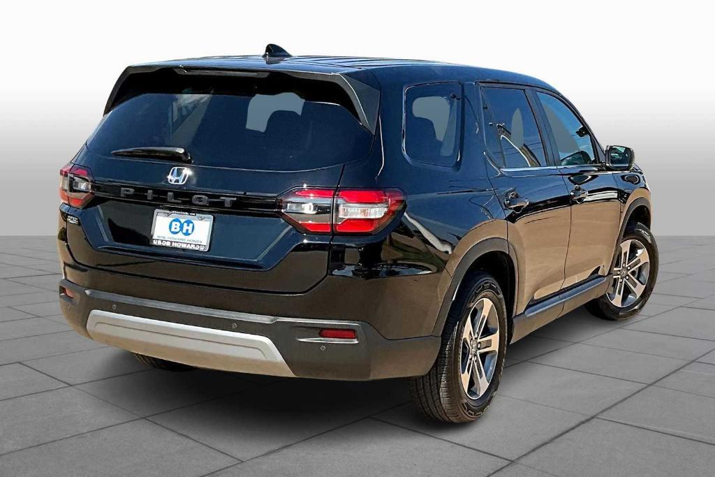 used 2025 Honda Pilot car, priced at $41,306