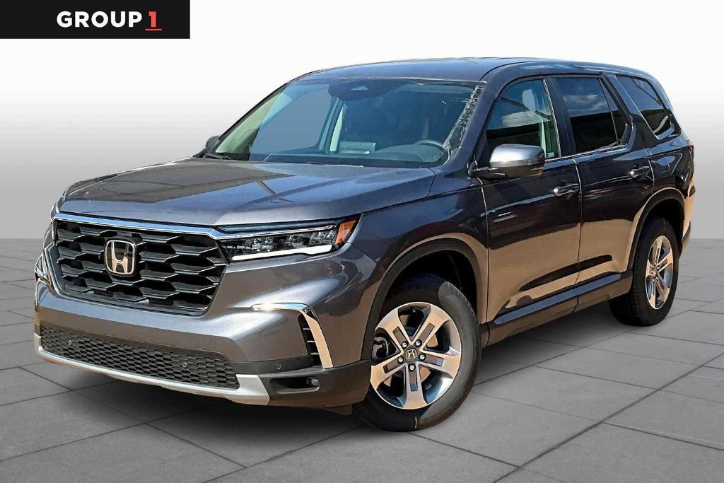 new 2025 Honda Pilot car, priced at $45,700