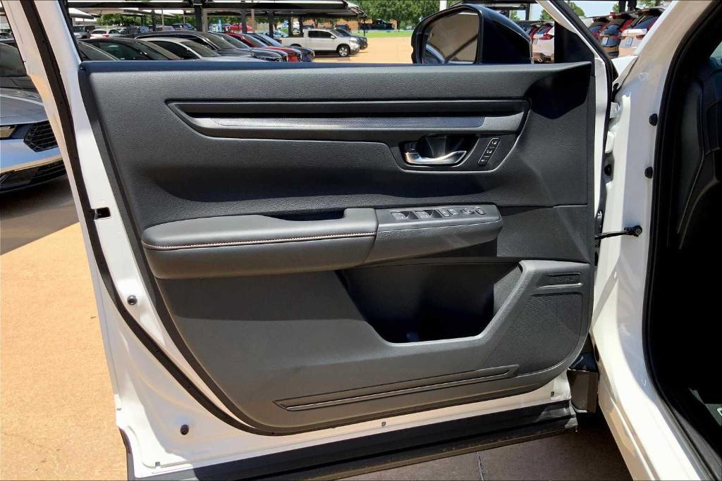 new 2026 Honda CR-V Hybrid car, priced at $41,700