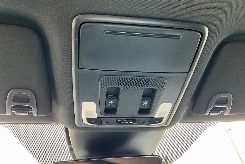 new 2025 Honda Pilot car, priced at $49,750