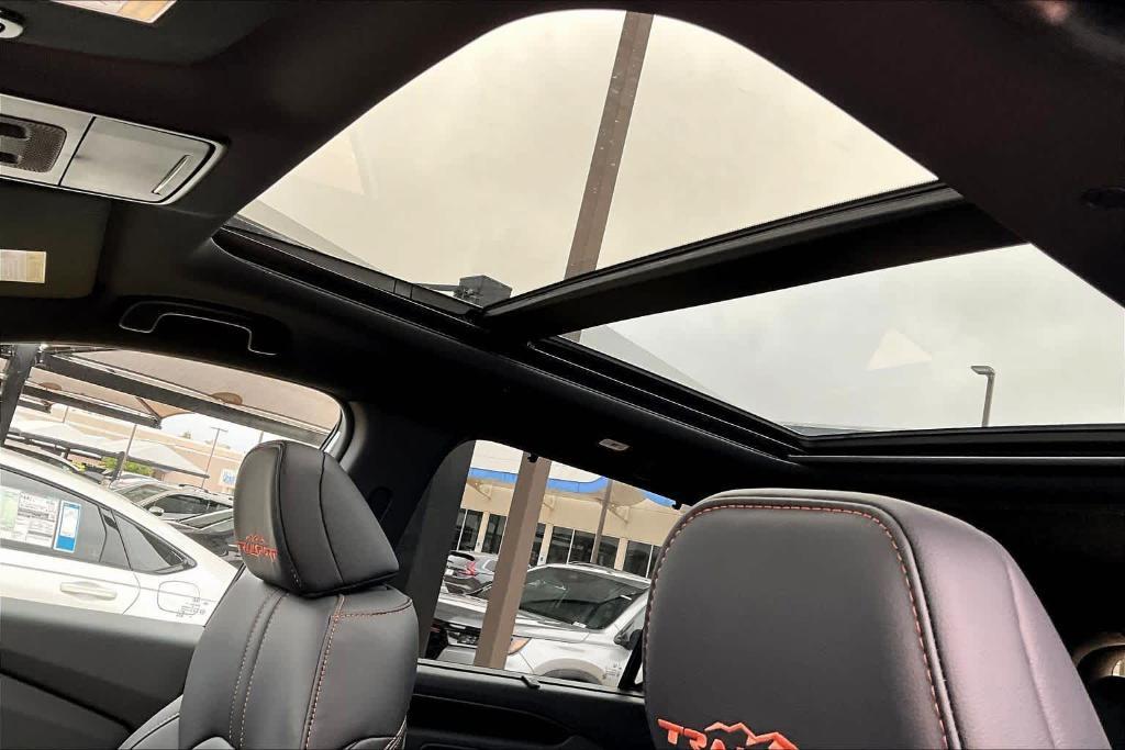 new 2025 Honda Pilot car, priced at $49,750