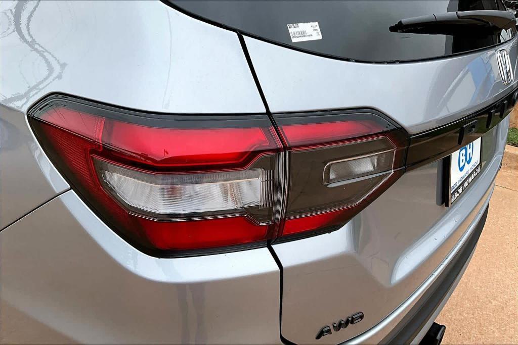 new 2025 Honda Pilot car, priced at $49,750