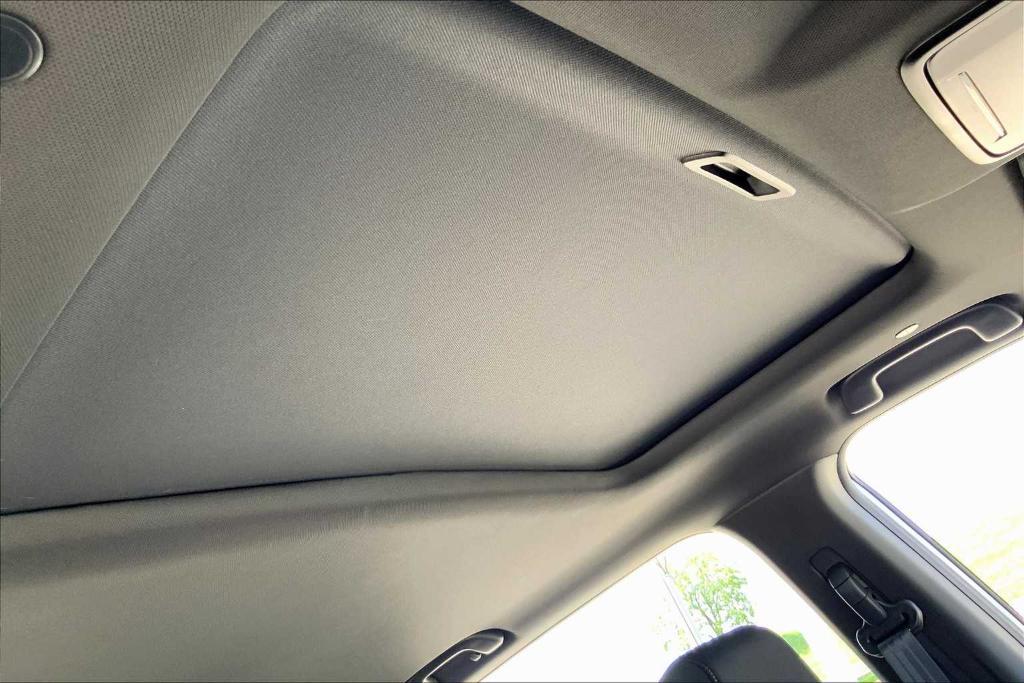used 2025 Honda CR-V Hybrid car, priced at $36,550