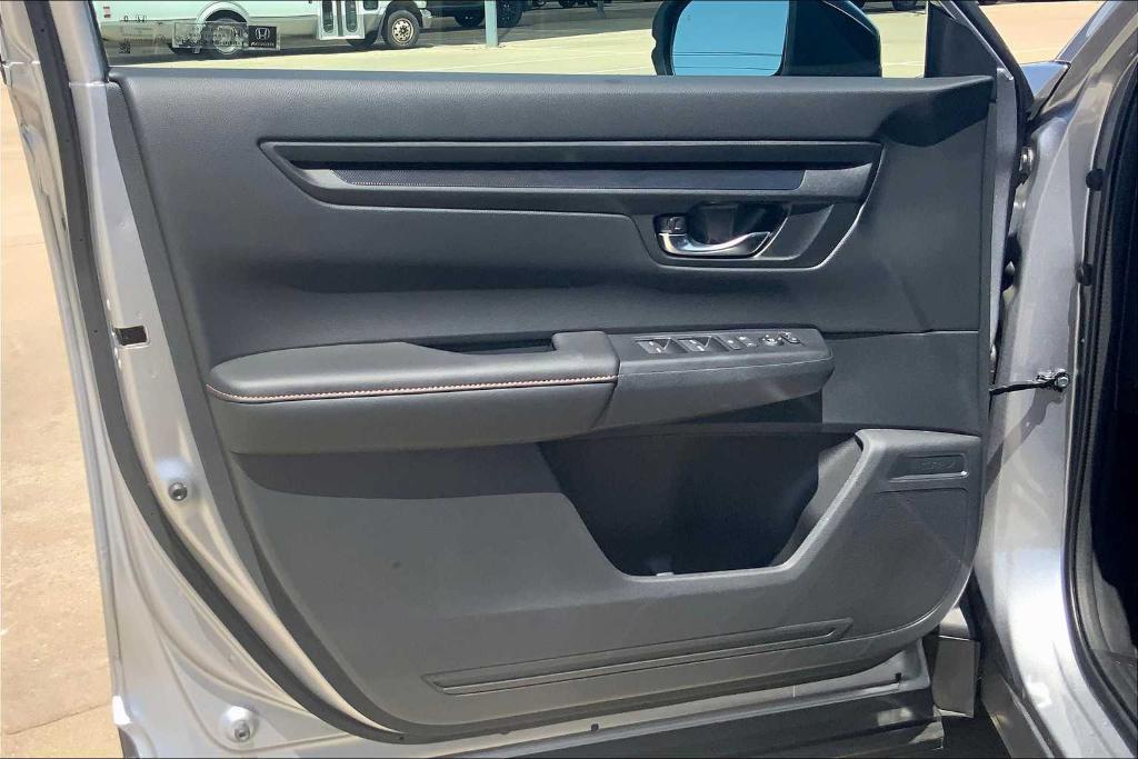 used 2025 Honda CR-V Hybrid car, priced at $36,550