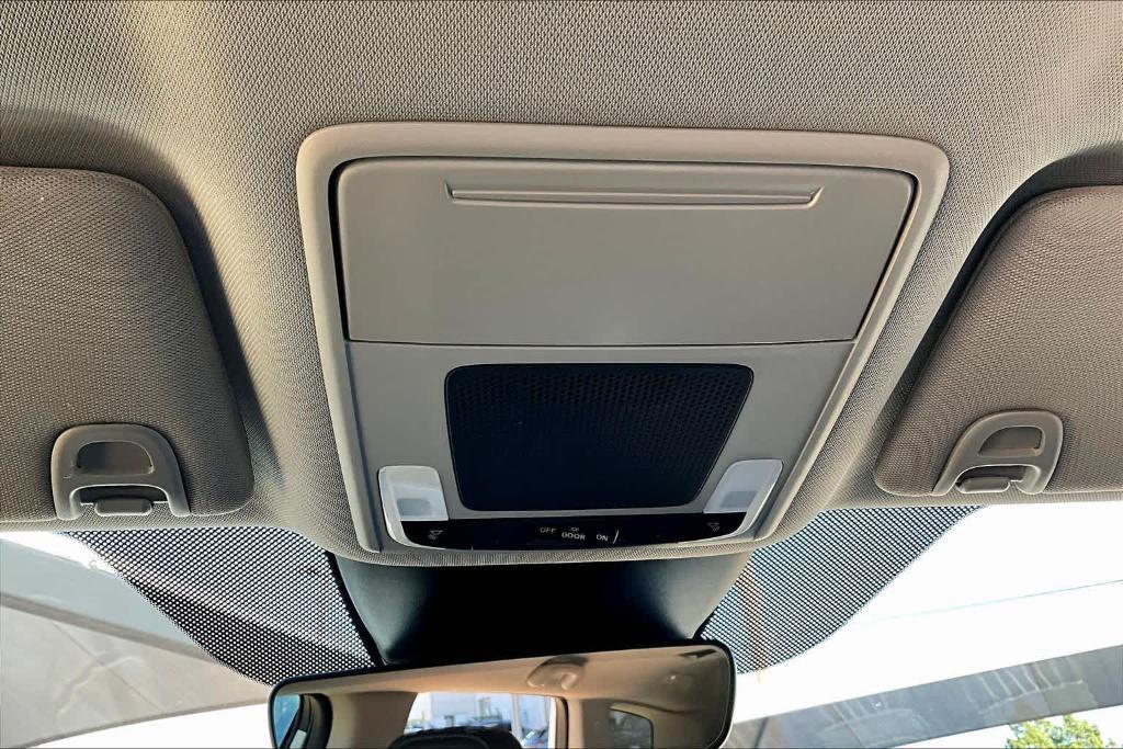 new 2025 Honda Pilot car, priced at $44,055