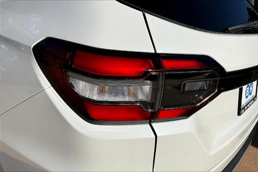 new 2025 Honda Pilot car, priced at $44,055