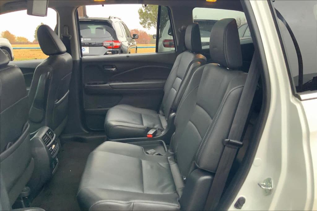 used 2022 Honda Pilot car, priced at $37,850