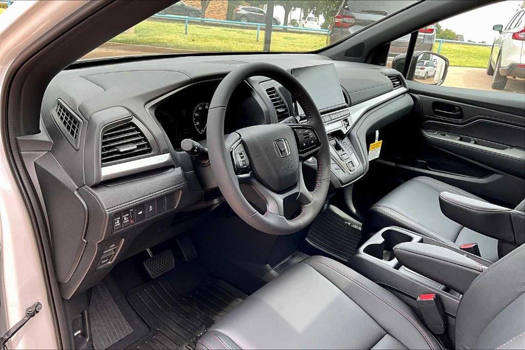 new 2026 Honda Odyssey car, priced at $44,175