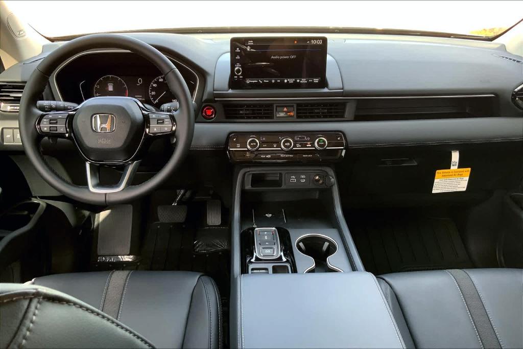 new 2025 Honda Pilot car, priced at $46,595