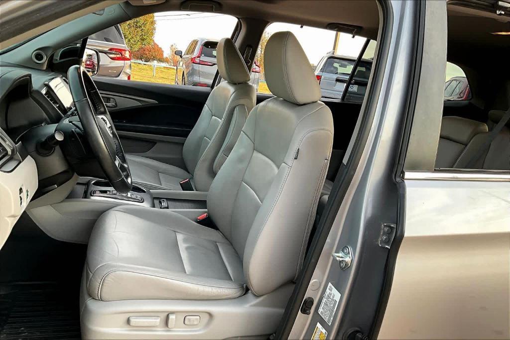 used 2021 Honda Pilot car, priced at $23,981