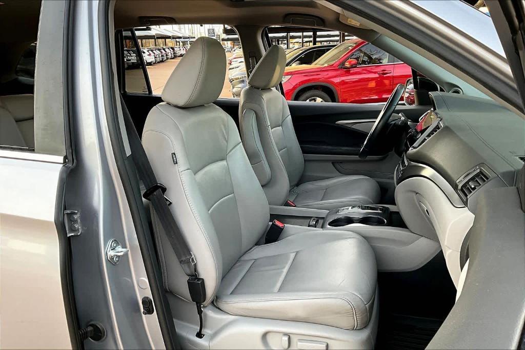 used 2021 Honda Pilot car, priced at $23,981