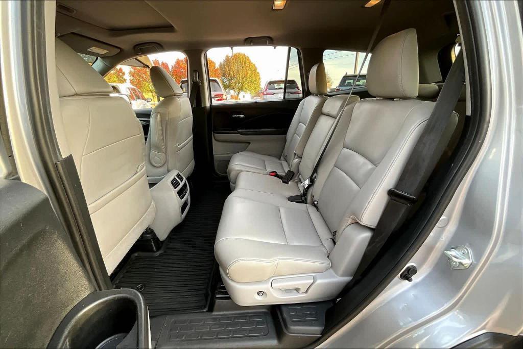 used 2021 Honda Pilot car, priced at $23,981