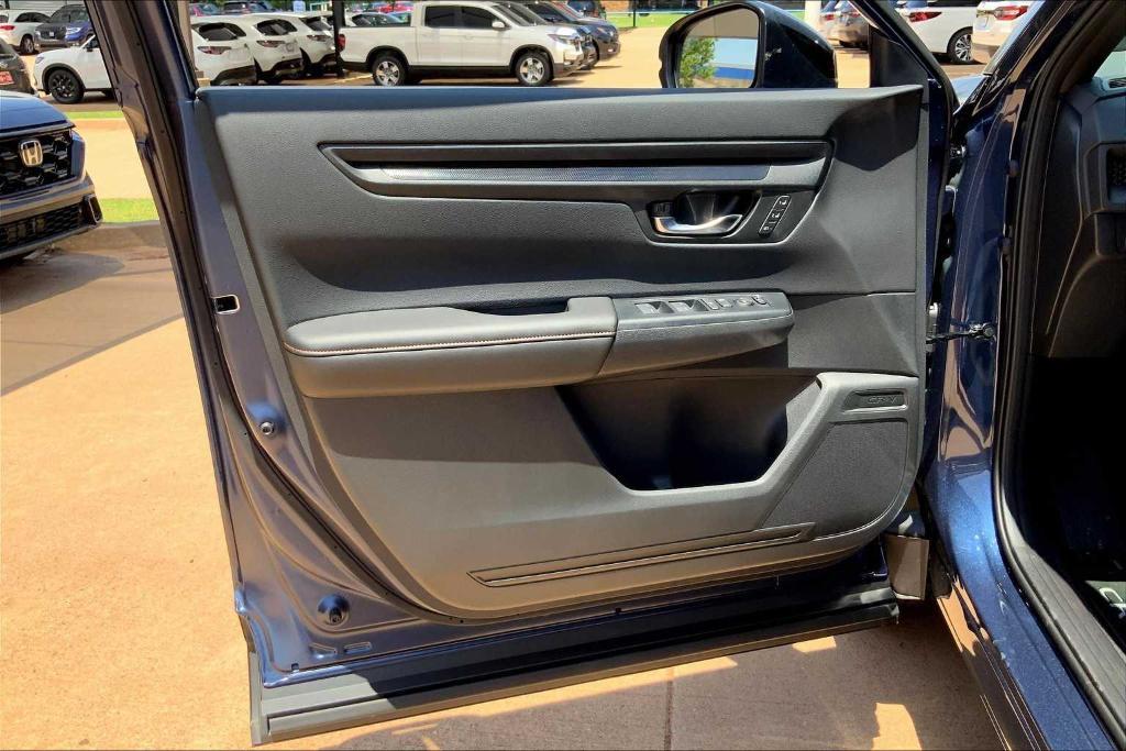 new 2026 Honda CR-V Hybrid car, priced at $39,745