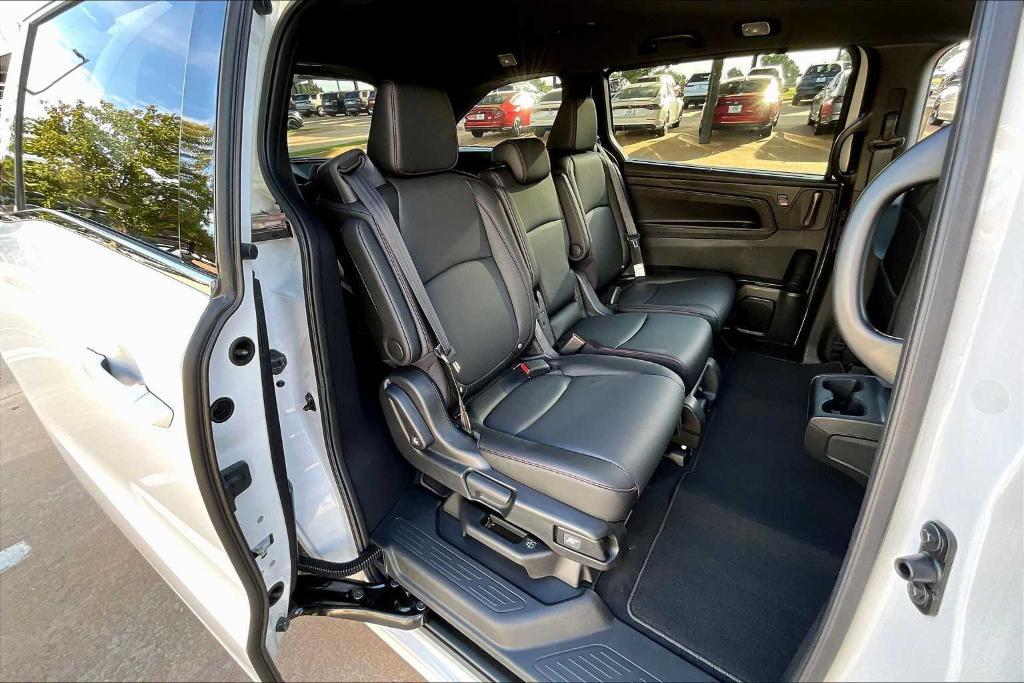 used 2025 Honda Odyssey car, priced at $41,755