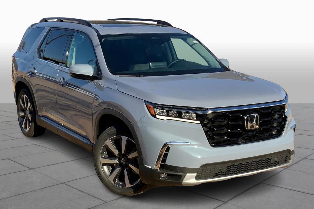 new 2025 Honda Pilot car, priced at $48,225