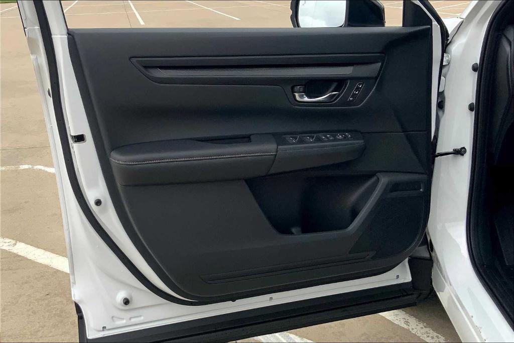 new 2025 Honda CR-V Hybrid car, priced at $38,875