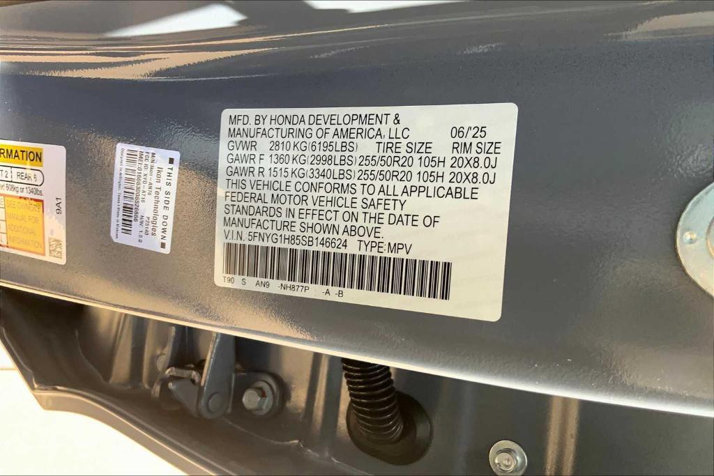 new 2025 Honda Pilot car, priced at $55,860