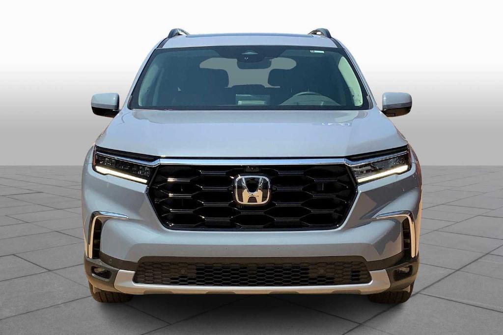 new 2025 Honda Pilot car, priced at $55,860